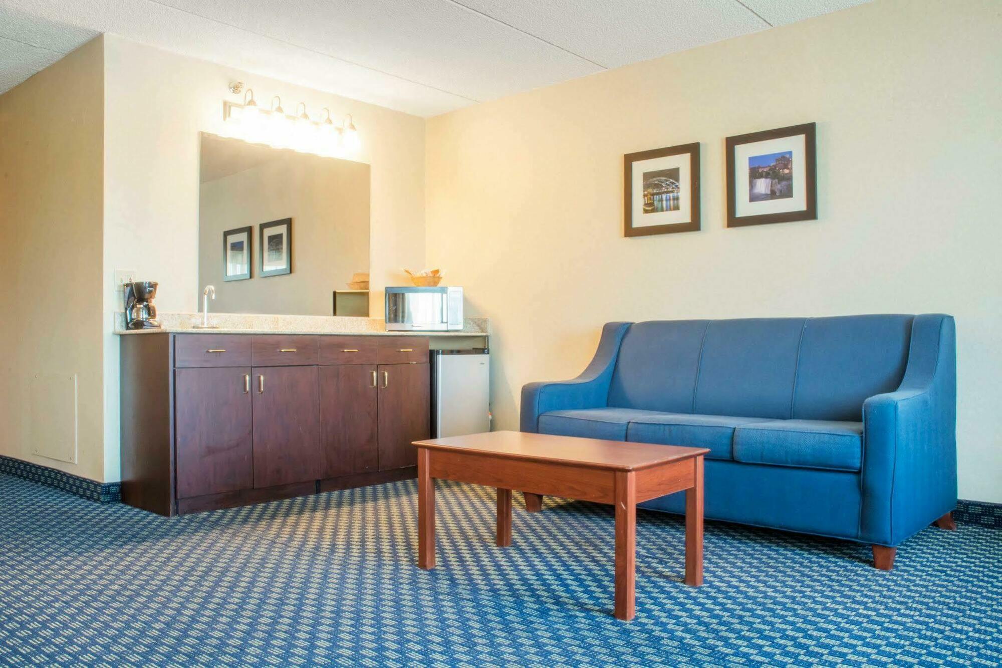 Hammock Hotel Rochester Niagara Falls ภายนอก รูปภาพ